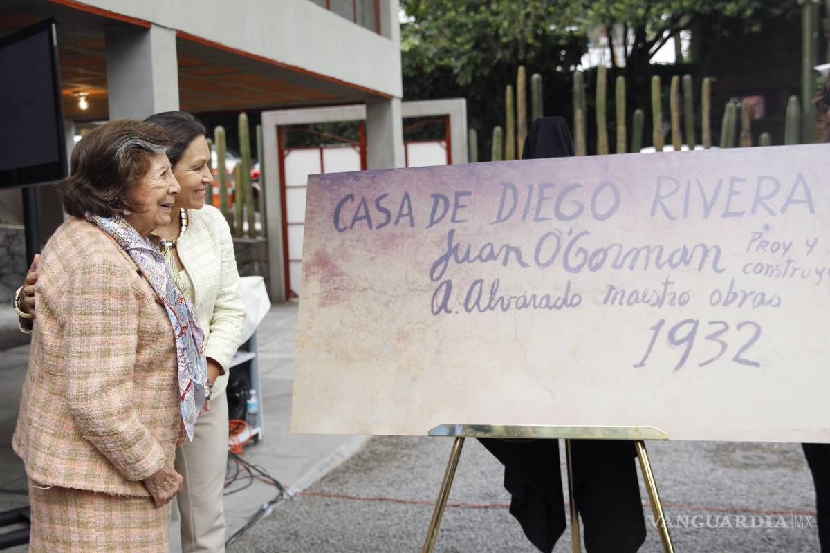 Revelan firma del arquitecto mexicano Juan O'Gorman en casa de Diego Rivera