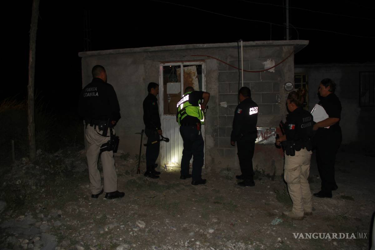 $!Rescatan a 4 menores encerrados en vivienda de Saltillo