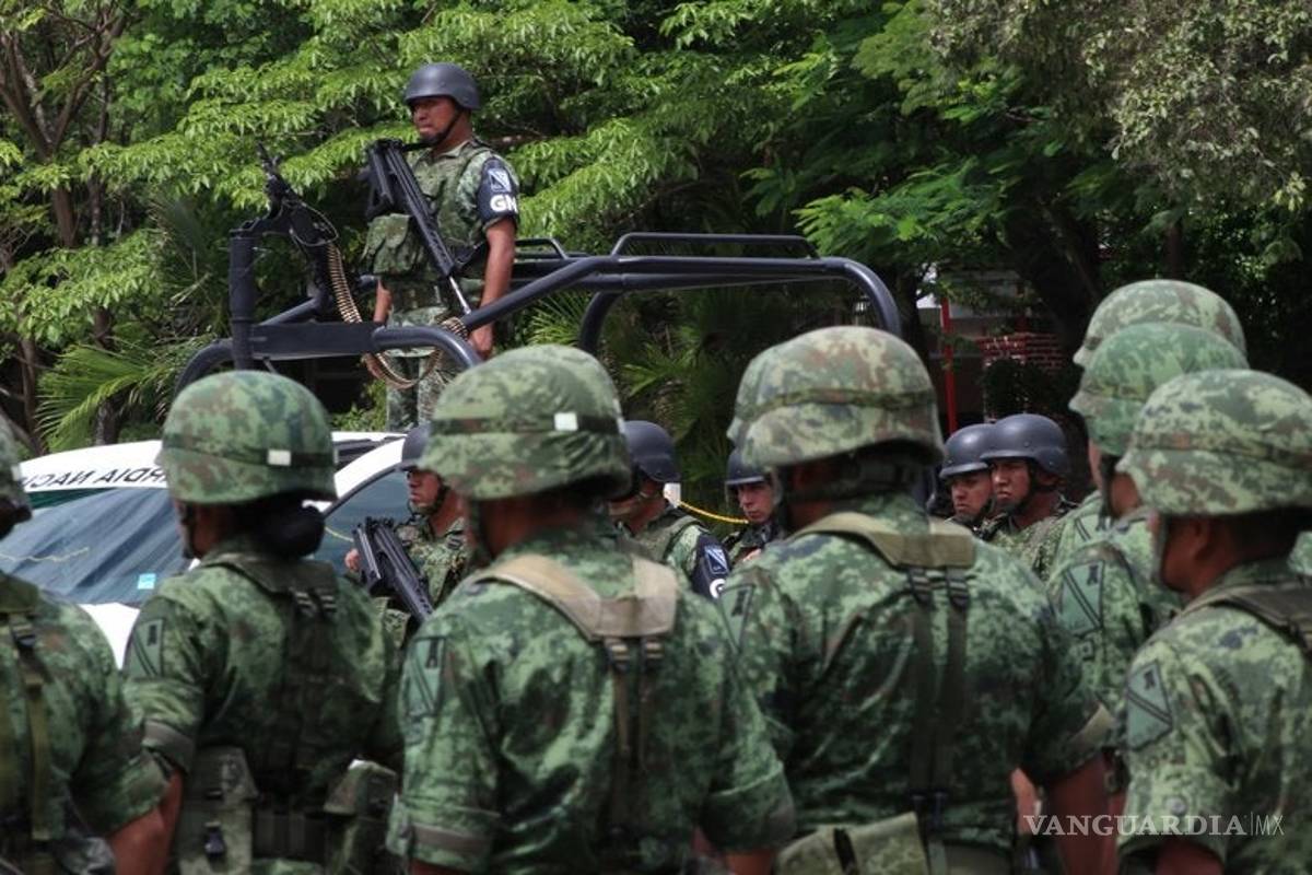 Van tras militares por desaparición de los 43: Reuters