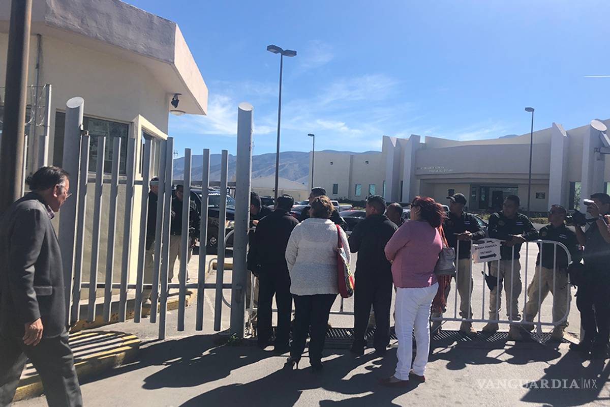 Abogados protestan frente a Fuerza Coahuila, denuncian abusos de autoridad