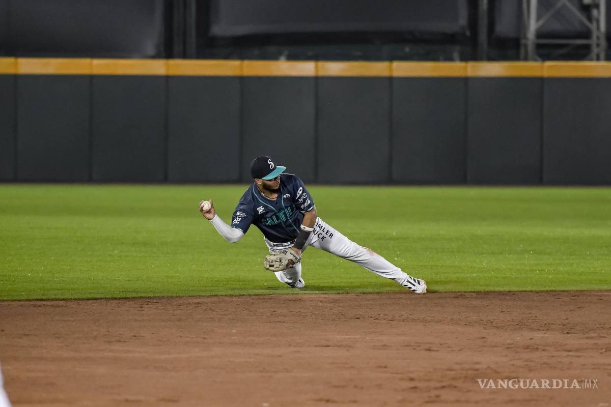 $!El bullpen de Saraperos tuvo una noche exigente ante una ofensiva lagunera que presionó hasta la recta final del juego.