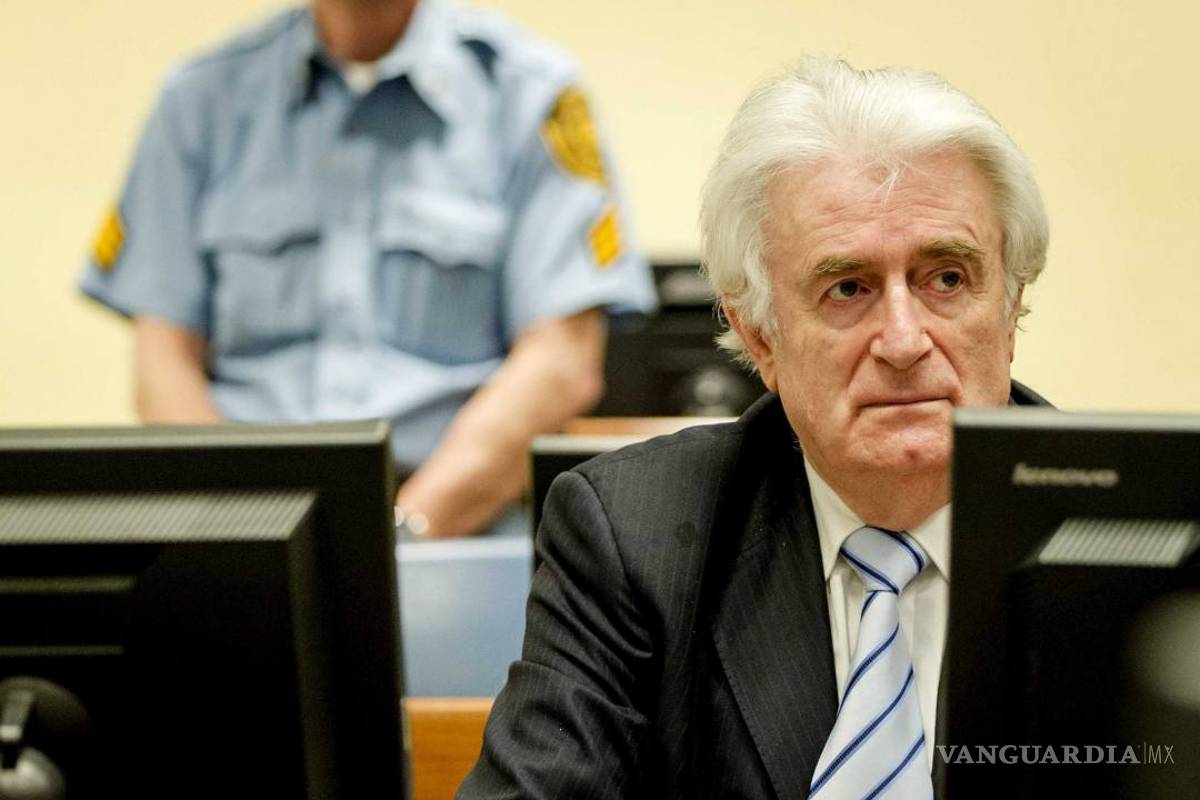 Dan 40 años de cárcel Karadzic por genocidio en Srebrenica