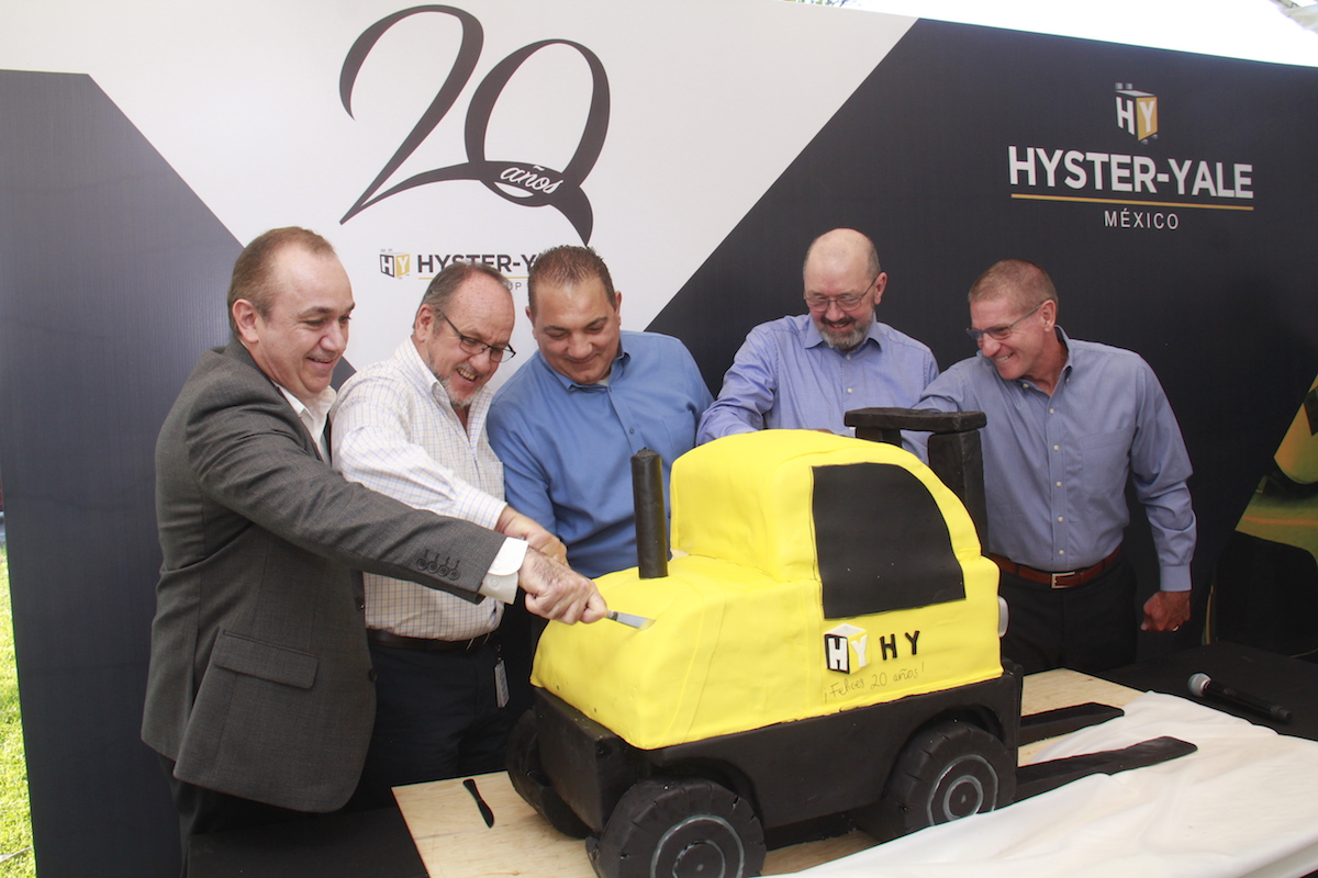 $!Celebración del Vigésimo Aniversario de la empresa Hyster-Yale Group, presidida por Edmundo Morales Gerente de la planta