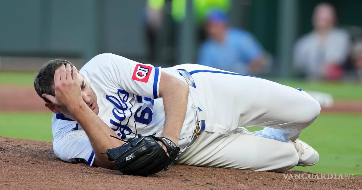 ¡Vaya impacto! Seth Lugo se repone de brutal pelotazo en la cabeza y sale caminando