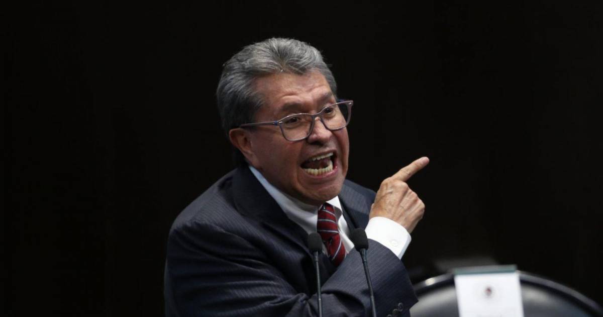 Reducción de jornada laboral de 40 horas no está en la agenda legislativa de este periodo: Monreal