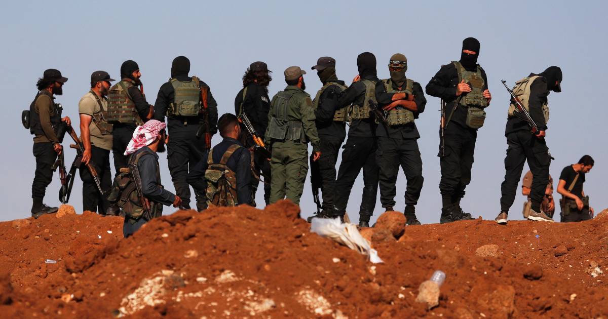 Fuerzas israelíes matan a 13 personas en redada en sur de Siria