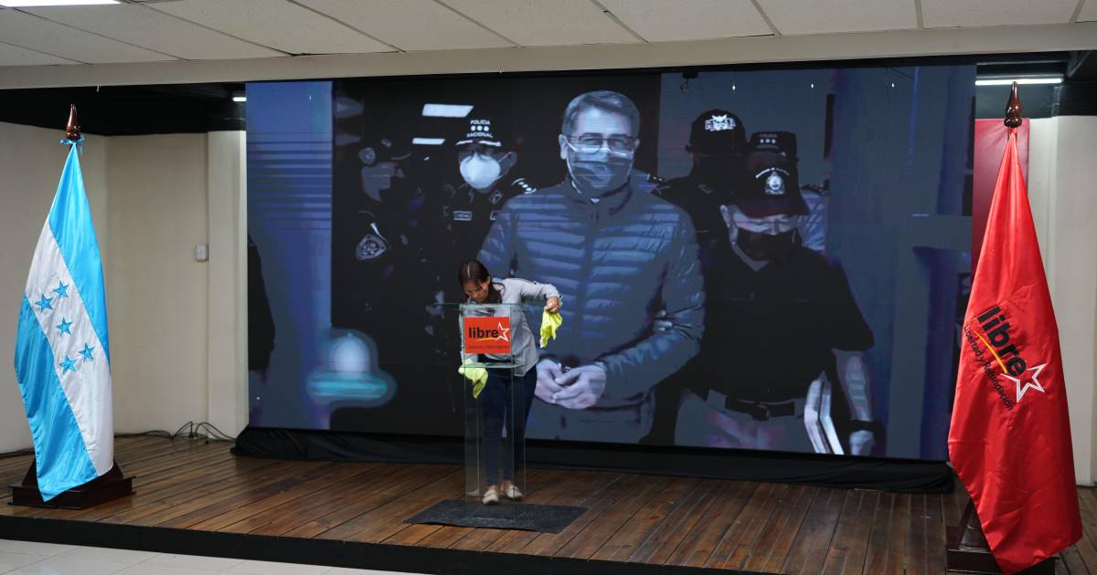 El expresidente de Honduras sale de prisión en EU tras indulto de Trump