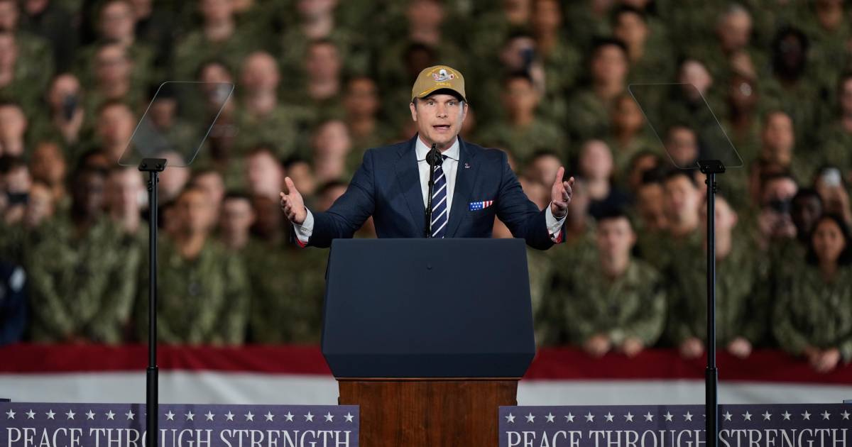 El crucero estadounidense lanzamisiles USS Gettysburg se suma a los otros buques desplegados en el Caribe