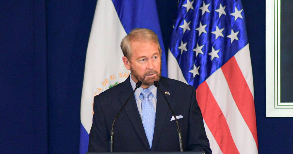 El ajedrez del embajador Johnson; las negociaciones en materia comercial y competencia económica