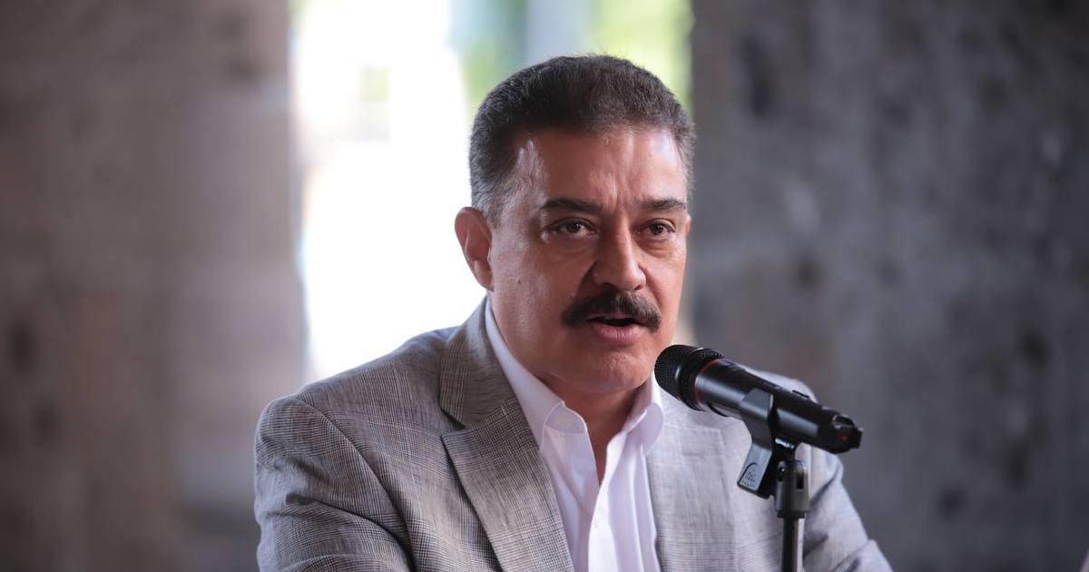 El Boticario de la 4T... Empresas de Carlos Lomelí, senador de Morena, reciben contratos millonarios del IMSS: LatinUs