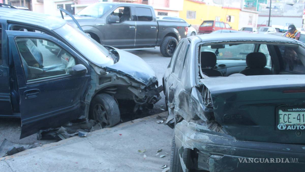 Conductor en estado de ebriedad provoca tres choques, en Saltillo