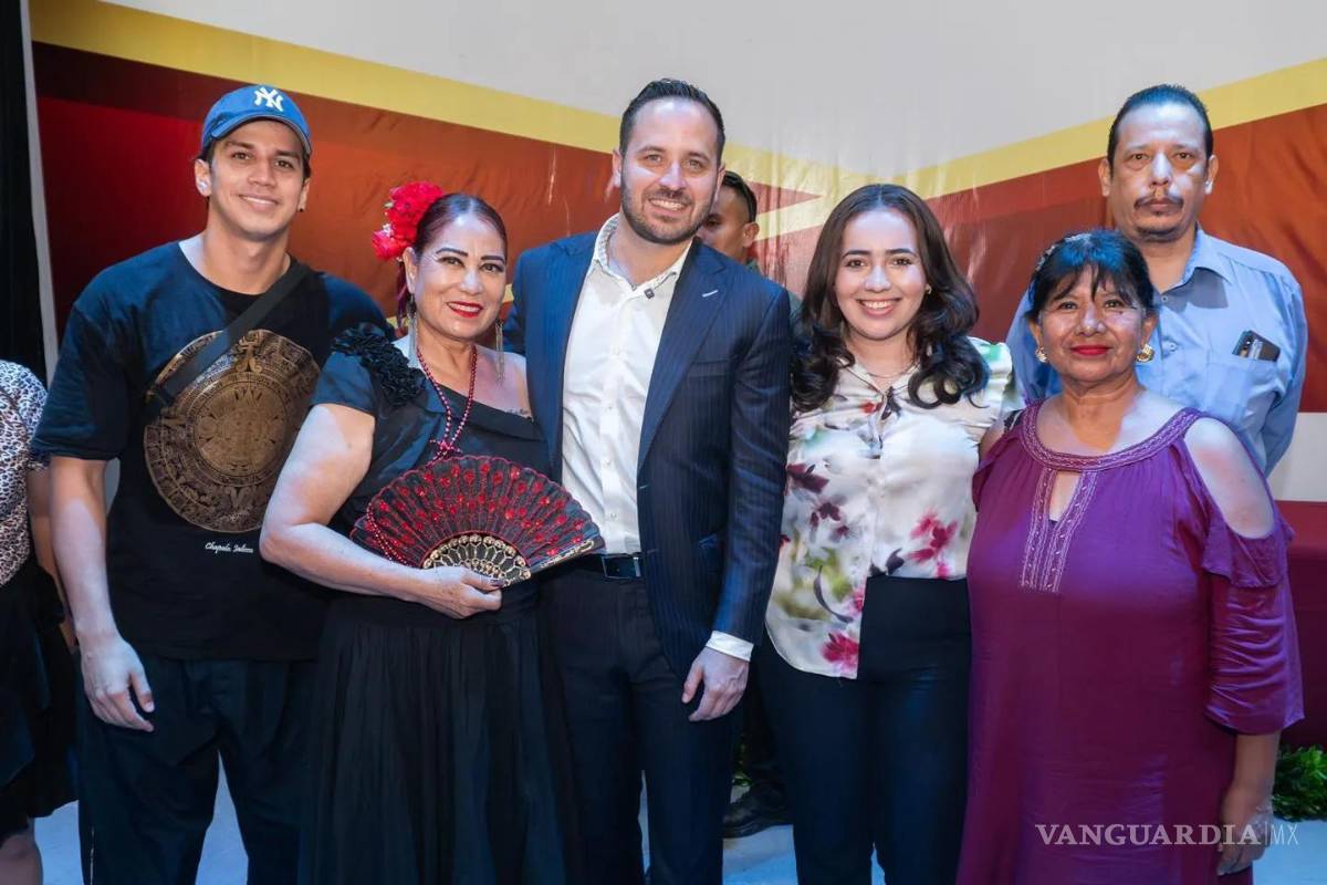 $!El alcalde Jacobo Rodríguez destacó que estos espacios son motores de cambio social.