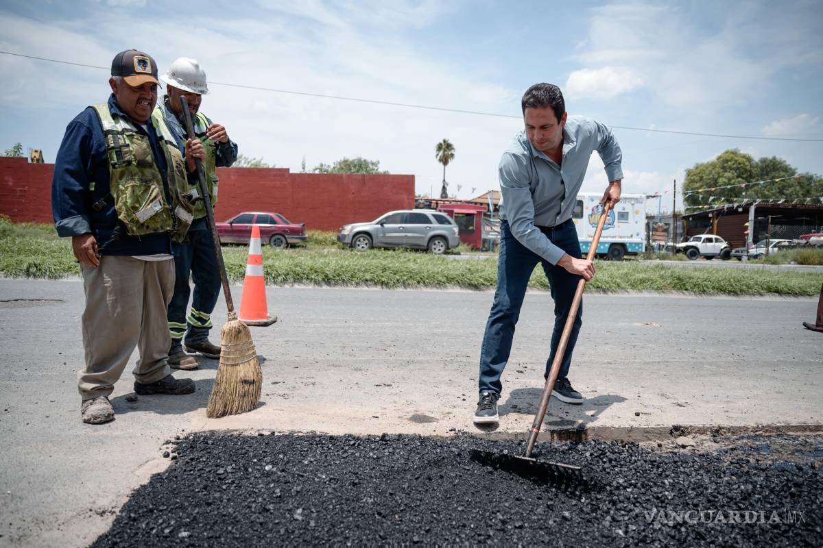 $!Con el programa “Aquí Andamos” se realizan labores de limpieza, pintura y reparación de luminarias en la ciudad.