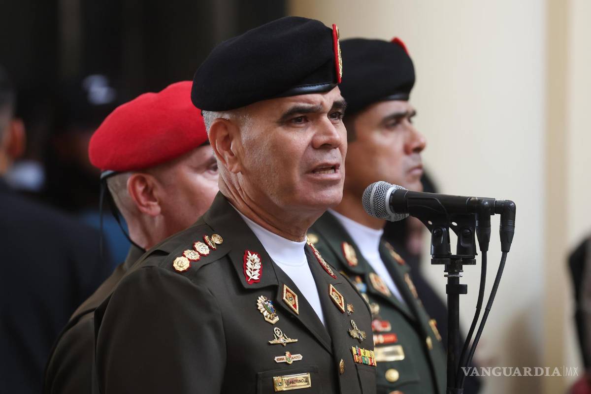 $!El ministro de Defensa de Venezuela, Vladimir Padrino López, en la conmemoración del 34 aniversario del fallido golpe de Estado encabezado en 1992.