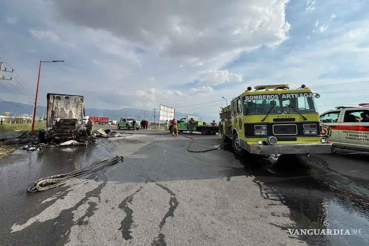 Bomberos de Arteaga, listos para emergencias en la sierra y carretera 57
