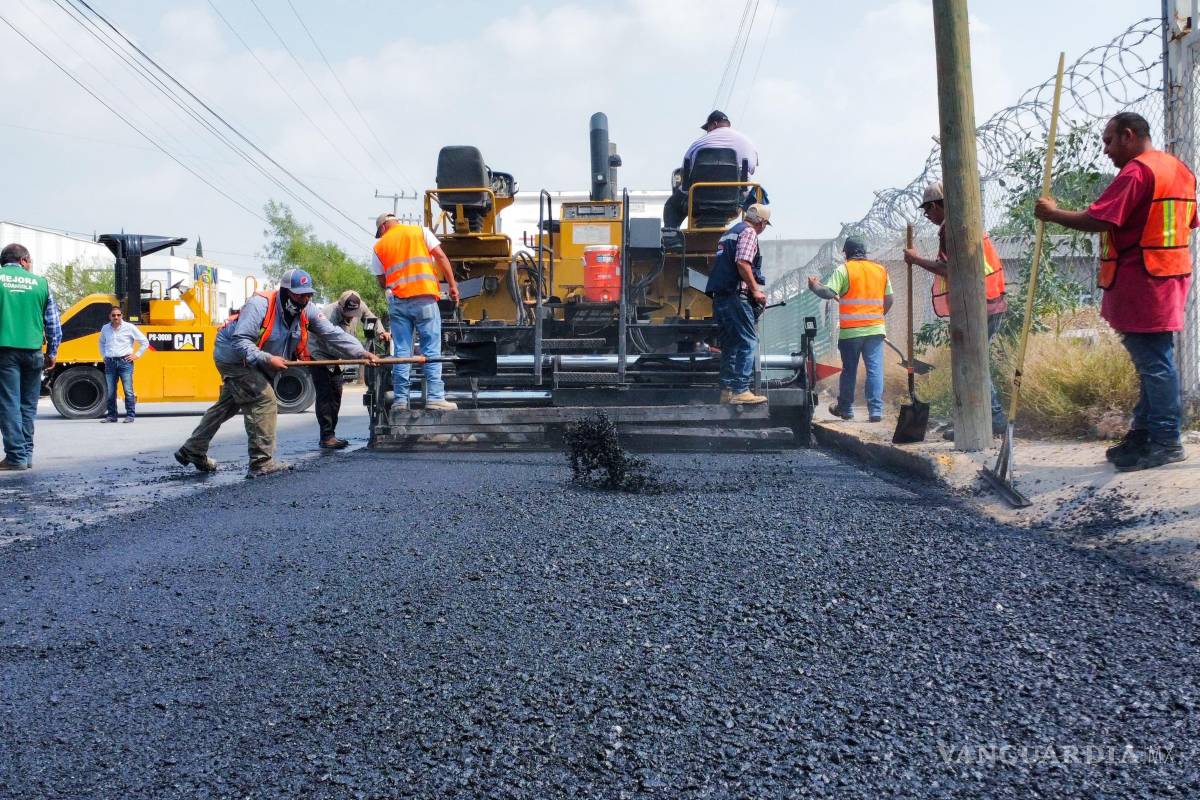 Refuerza Ramos Arizpe acciones de bacheo para mejorar la infraestructura vial
