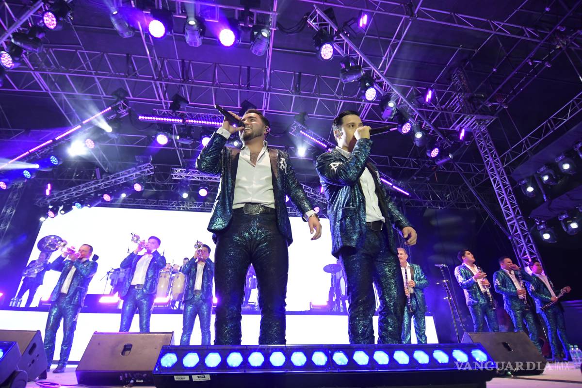 La Arrolladora Banda El Limón cierra con broche de oro la primera noche del Rodeo Saltillo 2025