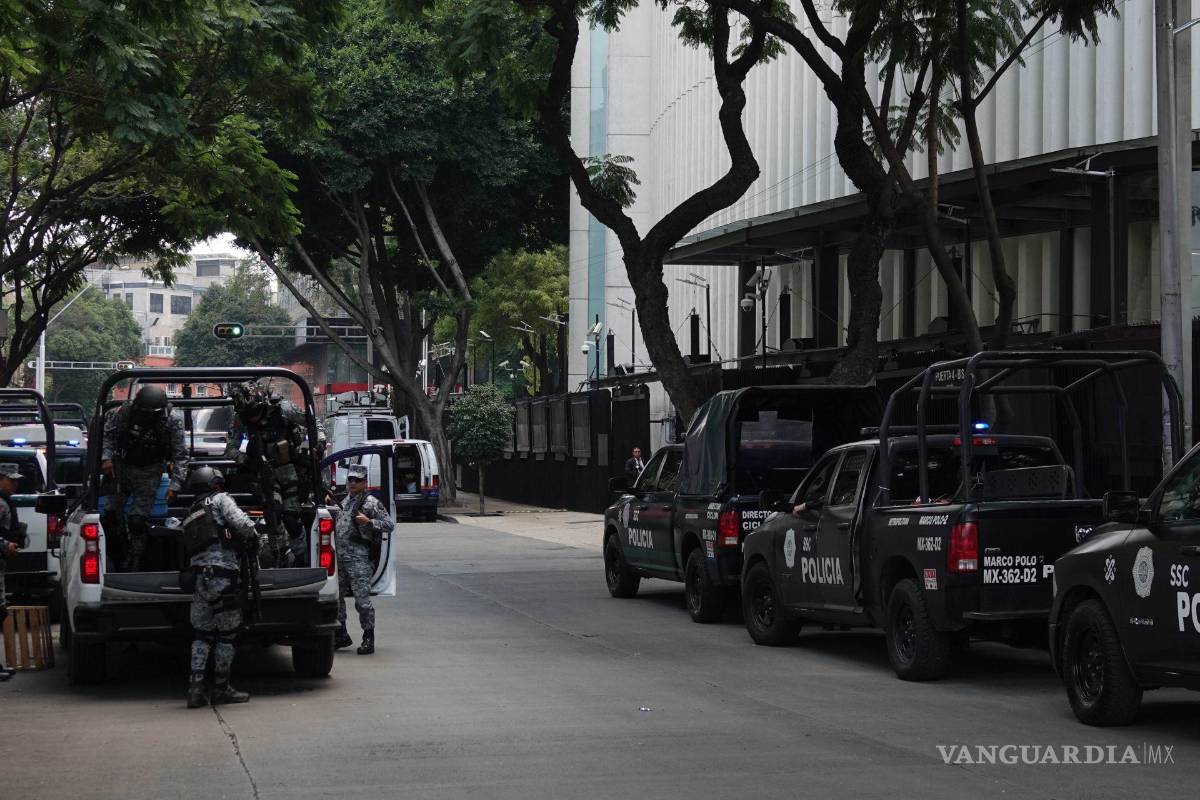 Manotazos en el senado y las barbas de Maduro