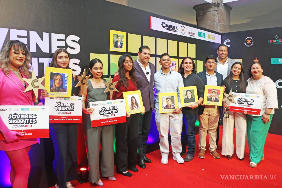 Universitarios de la UAdeC reciben Premio Estatal de la Juventud ‘Jóvenes Gigantes 2025’