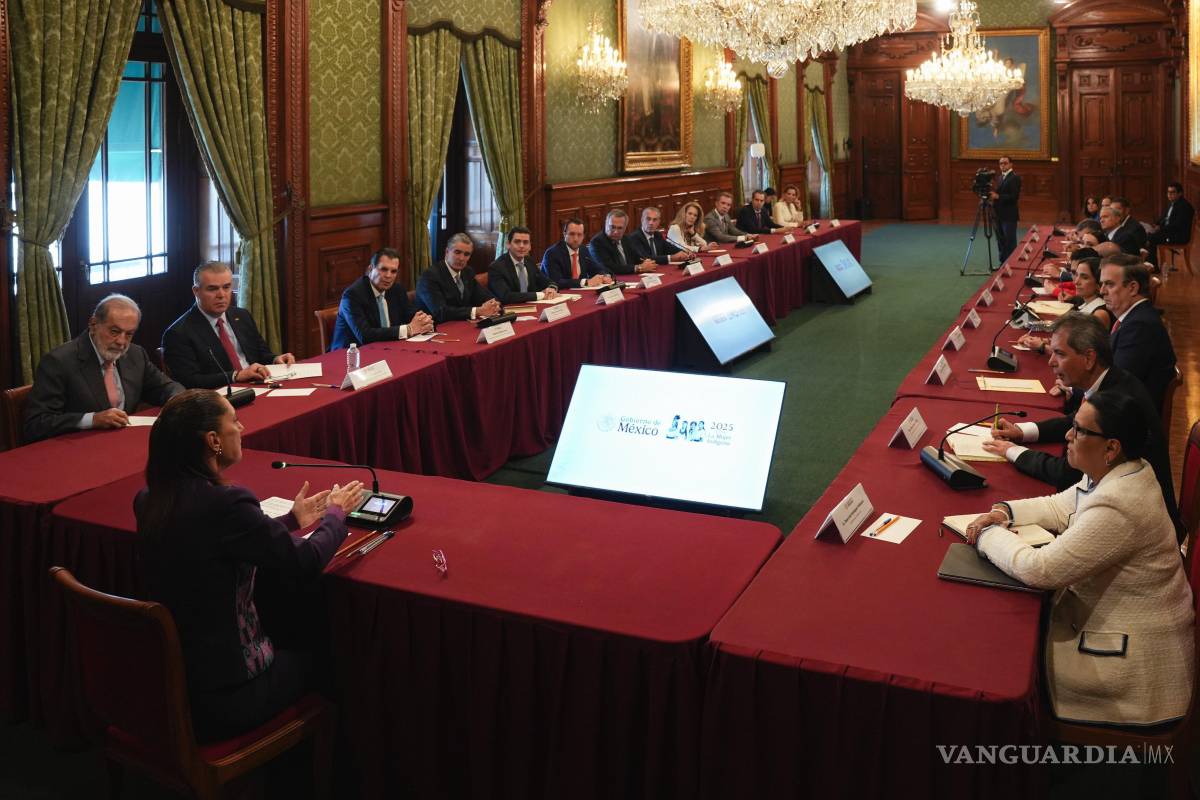 Sheinbaum y empresarios crean consejo para promover inversiones
