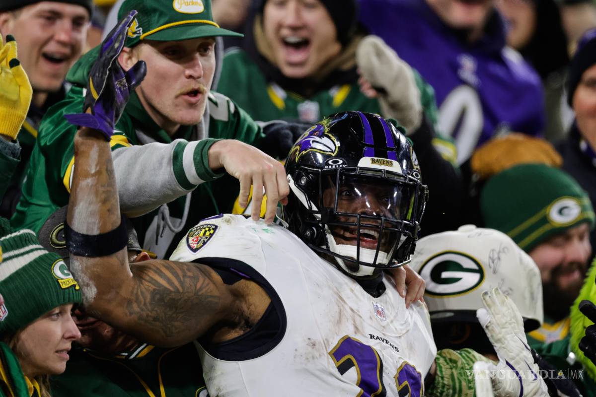 Ravens aplastan a Packers y mantienen viva la opción de Playoffs
