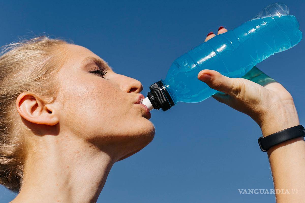 ¿Tomas Suero Oral? ¡Cuidado!... alertan sobre los riesgos a la salud por su alto contenido de azúcar