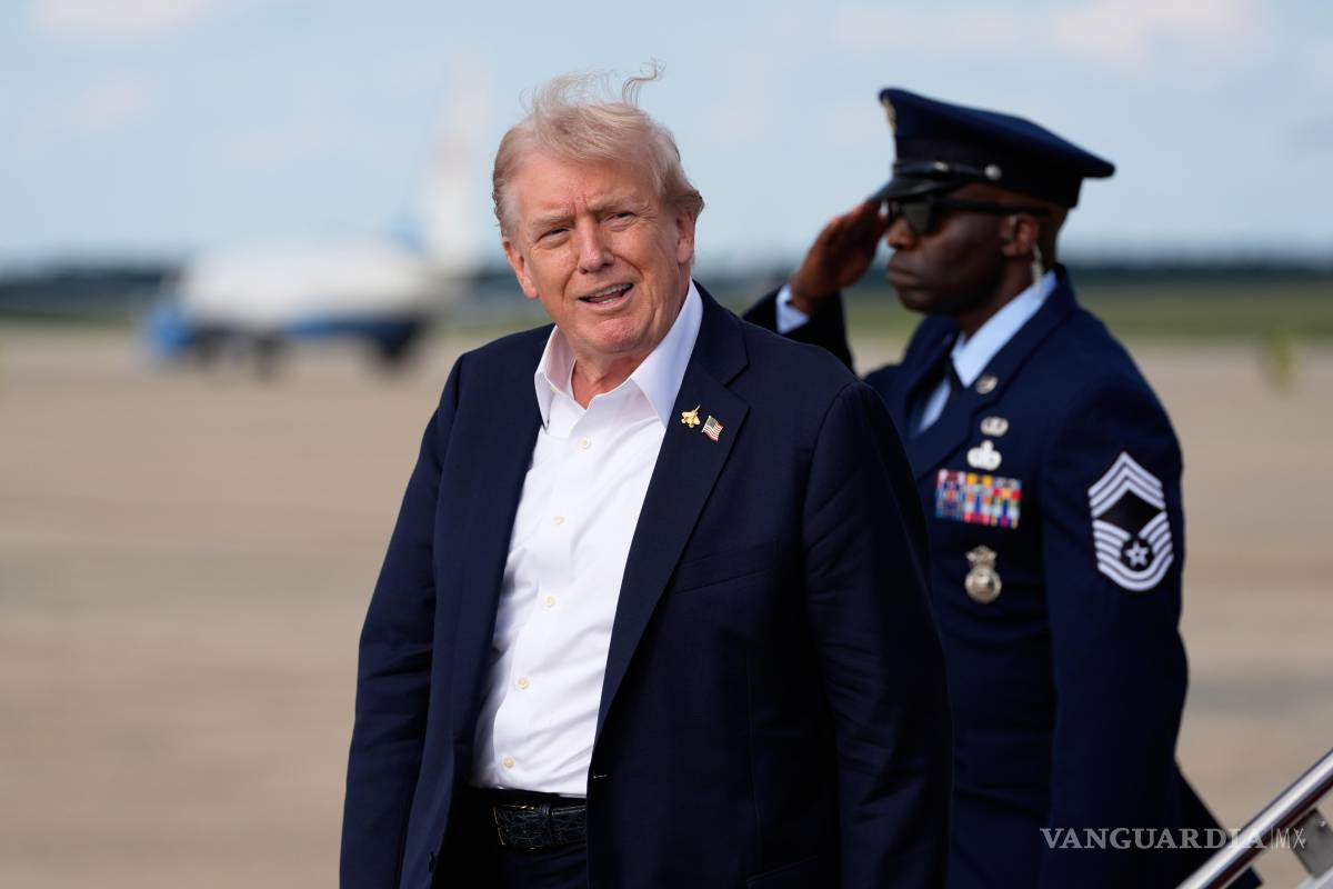 Ahora Donald Trump va contra otro exdirector del FBI; lo acusa de infiltrar agentes en asalto al Capitolio