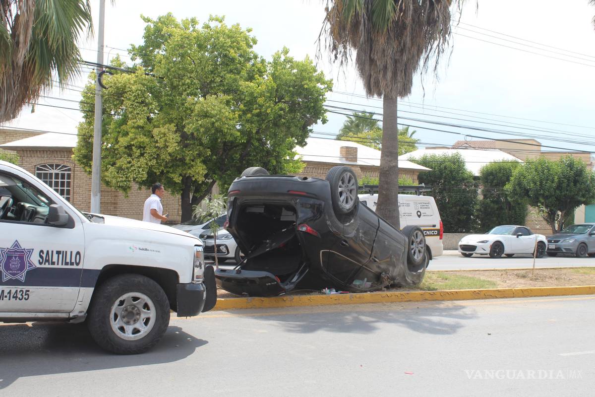 Menor de 7 años resulta lesionada tras volcadura en Saltillo