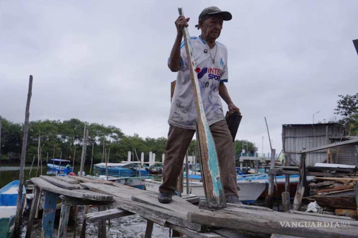 A sus 123 años, Carlos Lindao aún trabaja y busca validar su edad para convertirse en el hombre más longevo del mundo