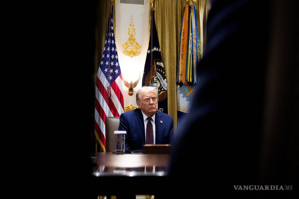 ‘Chicago estará firme’: Johnson ordena a los funcionarios locales no colaborar con agentes federales