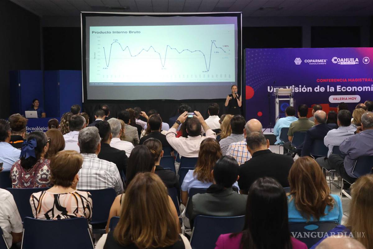 $!Durante su presentación en Coparmex, Moy presentó cifras sobre la realidad económica de México y Coahuila.