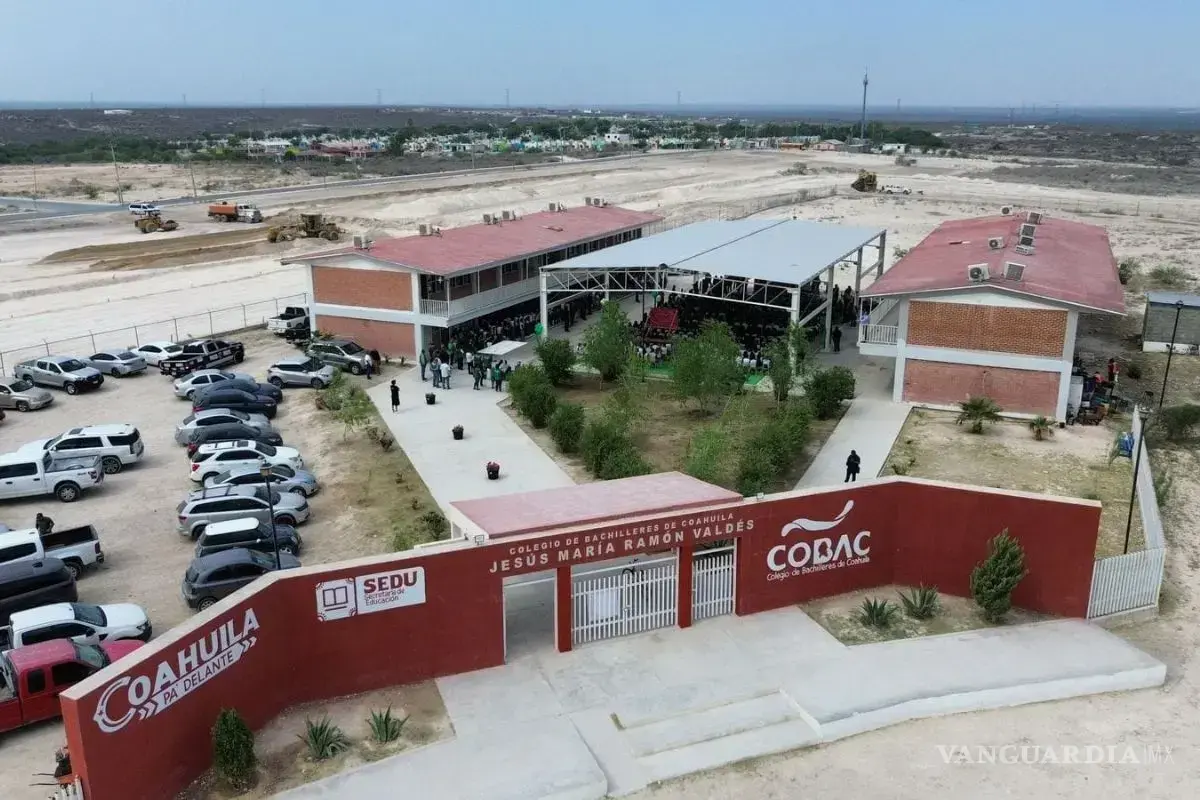 Coahuila prohíbe realizar obras escolares sin supervisión, tras tragedia en San Pedro