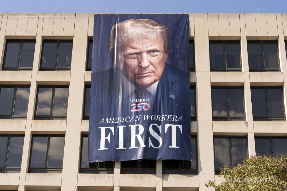 Como AMLO: Va Trump por agencias independientes; expertos advierten riesgos