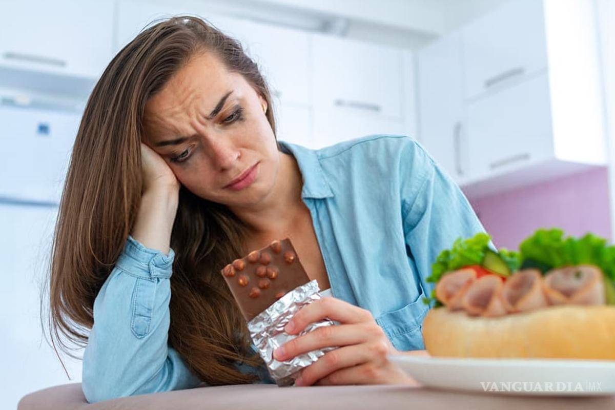 Cómo el estrés transforma tu forma de comer... y por qué no es tu culpa