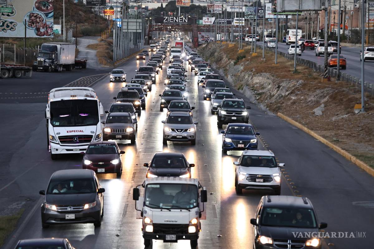 $!Autoridades de Tránsito exhortan a los automovilistas a respetar las indicaciones y señalamientos viales.