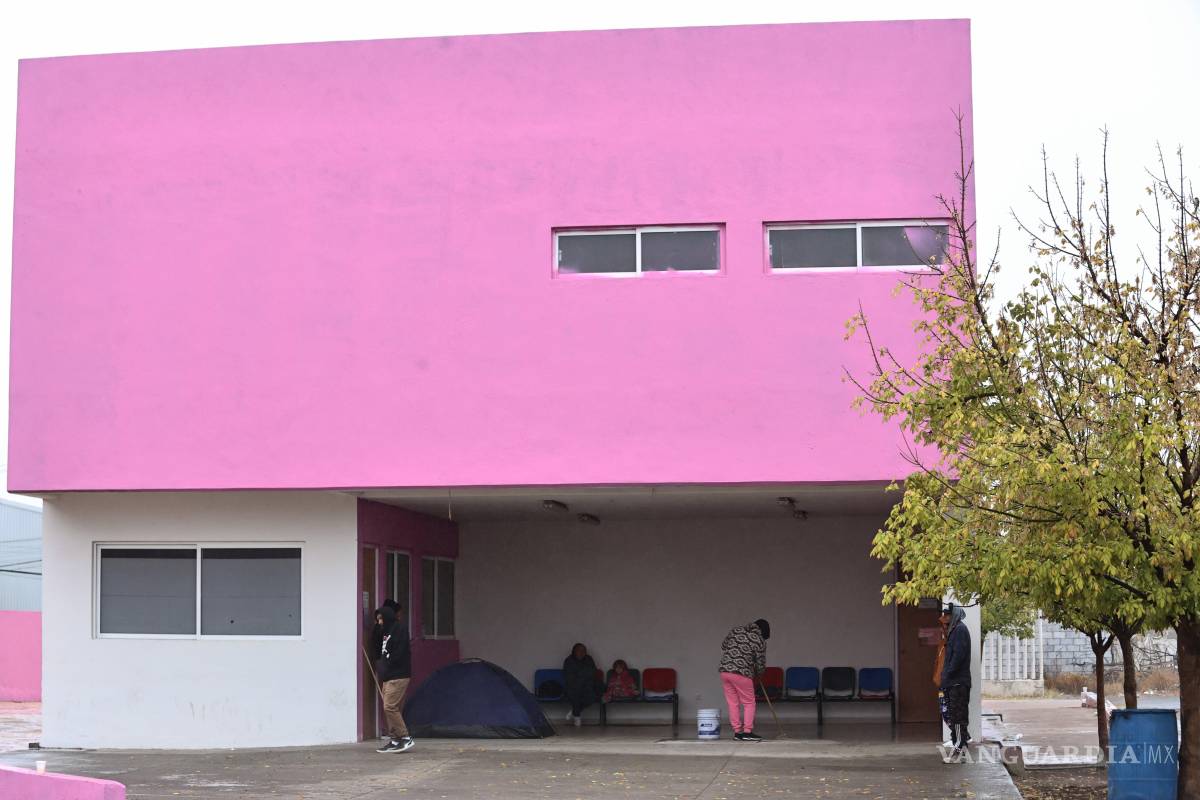 Saltillo: Frente frío 25 vacía campamentos improvisados afuera de hospitales