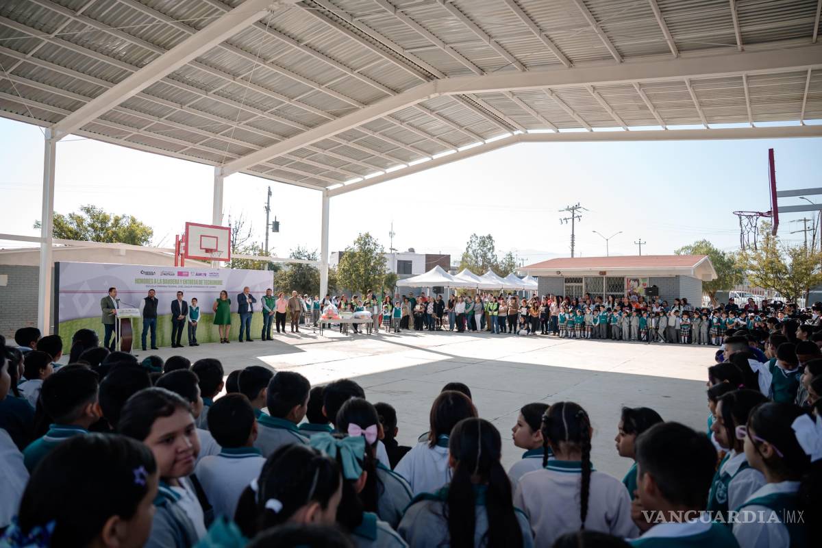 $!La techumbre de 480 metros cuadrados permitirá a los alumnos realizar actividades académicas, deportivas y recreativas protegidos de las inclemencias del tiempo.