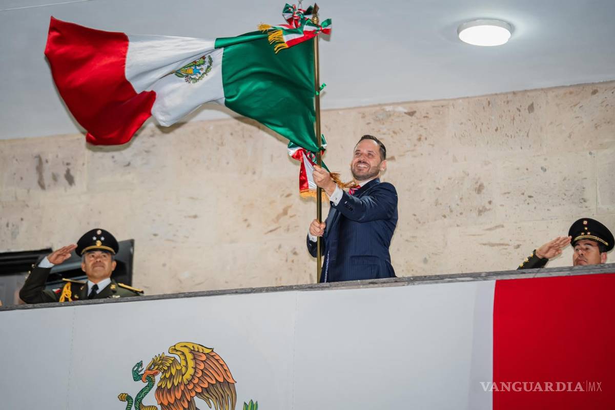 Jacobo Rodríguez enaltece valores patrios en ceremonia del Grito en Piedras Negras