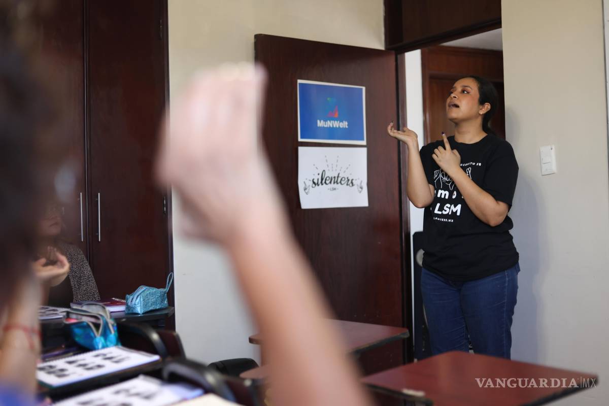 $!Daniela atiende a pacientes sordos de manera adaptada, destacando que no existen personas “sordomudas” y que la inclusión real debe vivirse en la vida cotidiana.