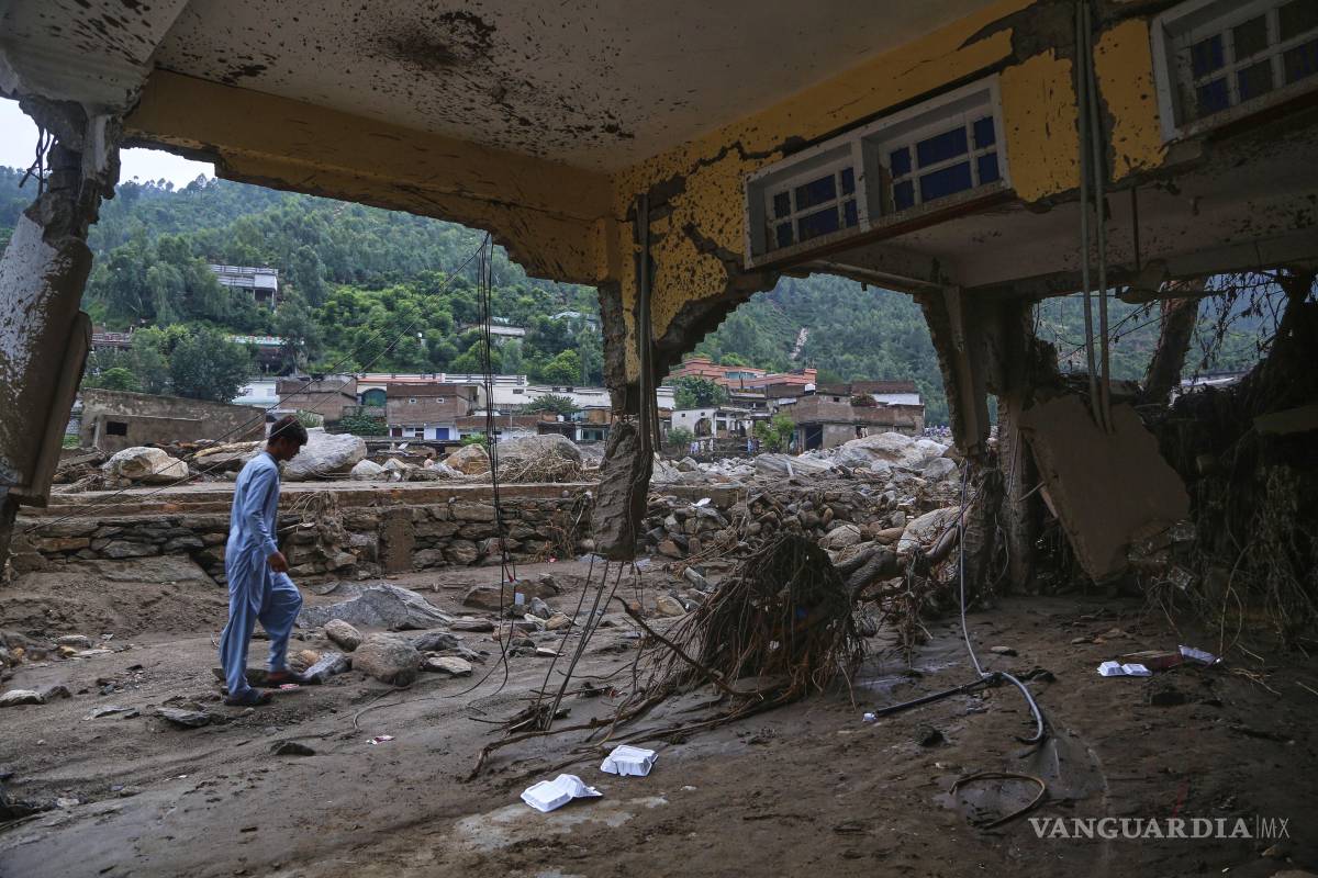 Más de 150 personas siguen extraviadas tras inundaciones registradas al noroeste de Pakistán