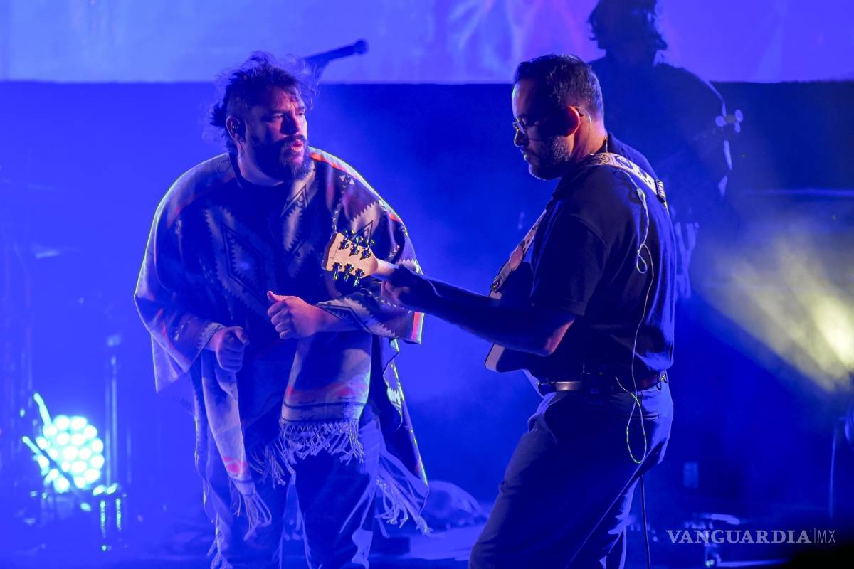 $!Fiesta. El reciento se volvió en una verdadera celebración a la amistad y el amor con la música.