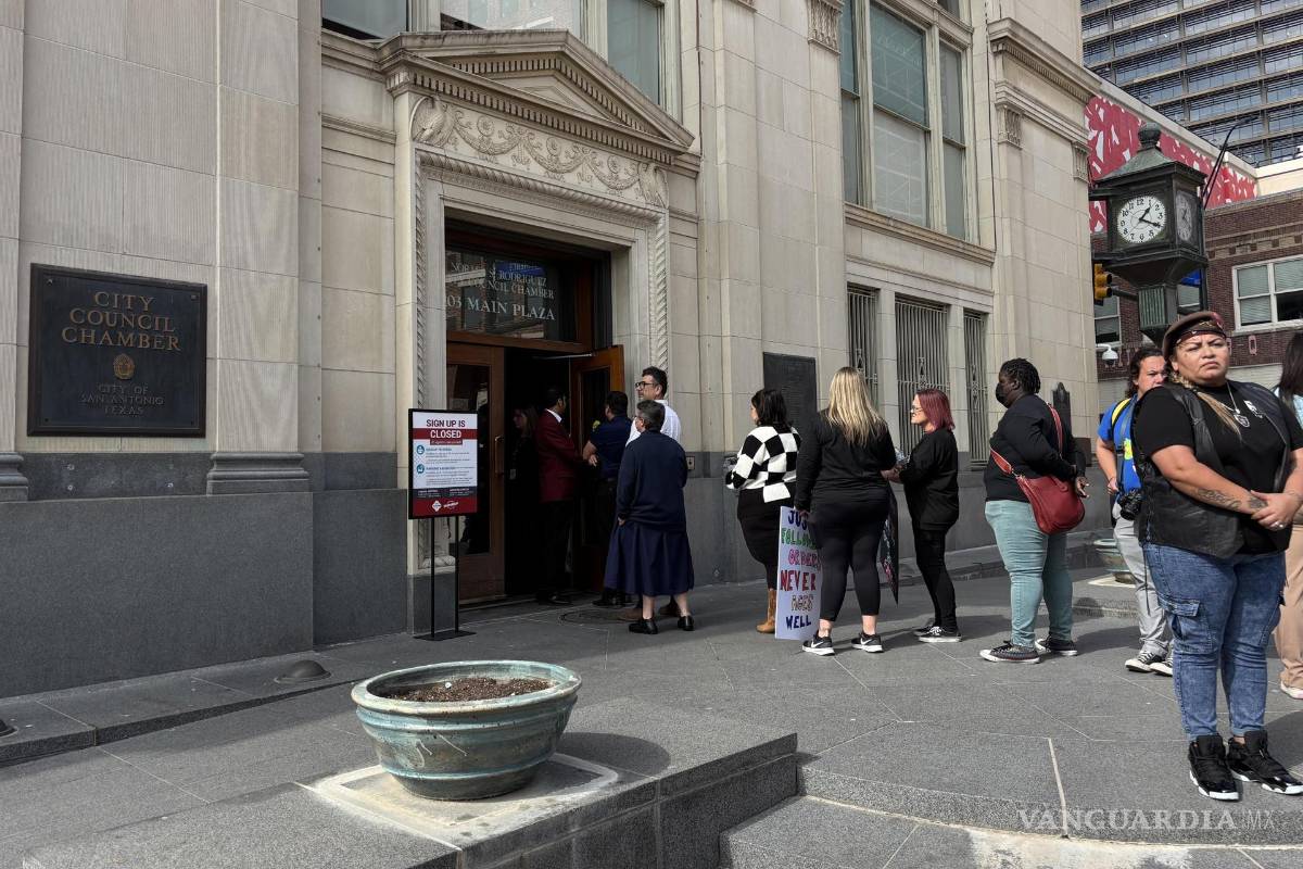 $!San Antonio abordó en un consejo municipal la creciente inquietud entre sus residentes por el aumento de la presencia de agentes federales.