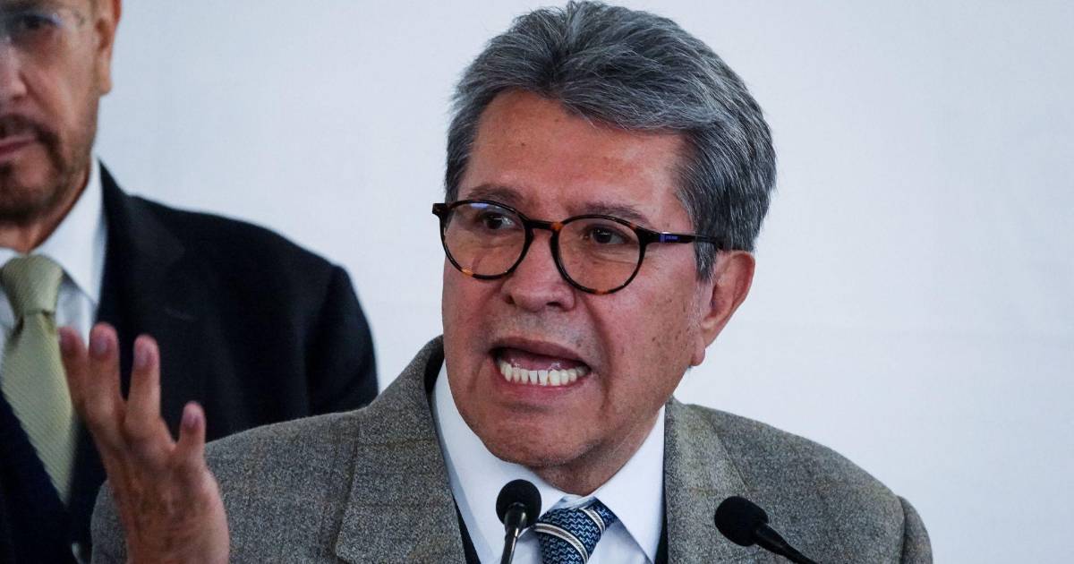 ¿La Ley Antistickers será aprobada? Ricardo Monreal se opone a la iniciativa