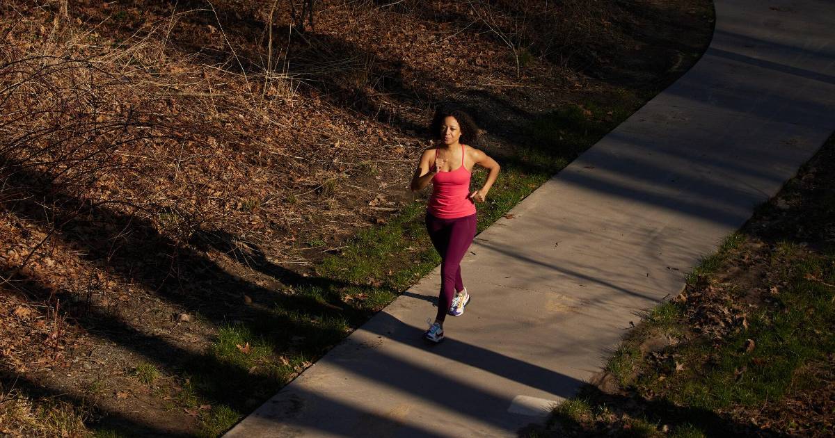 ¿Es mejor para la salud un paseo largo o muchos cortos?