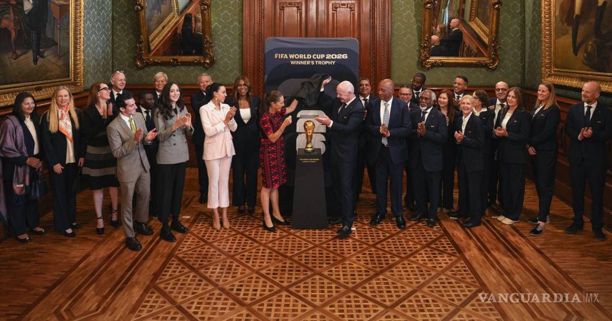 Sheinbaum recibe al director de la FIFA, Gianni Infantino, en el Palacio Nacional