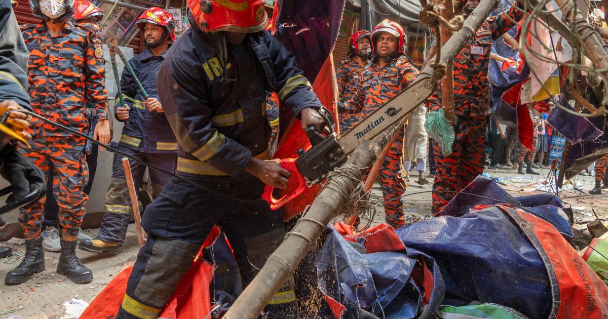 Sismo de magnitud 5.5 sacude centro de Bangladesh y deja al menos 8 muertos