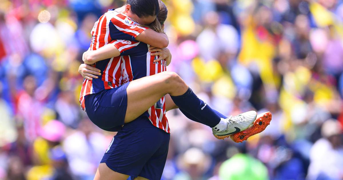 Chivas Femenil conquista el Clásico Nacional con doblete de Denise Castro