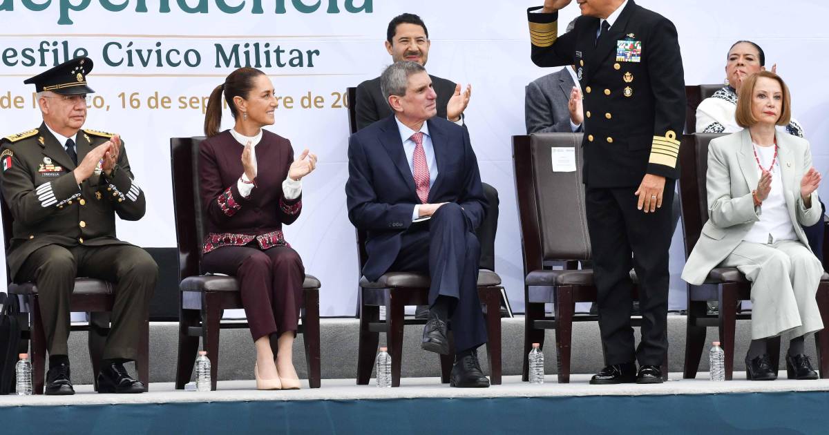 Rebeldía en la Marina: El discurso de Raymundo Morales ante Claudia Sheinbaum