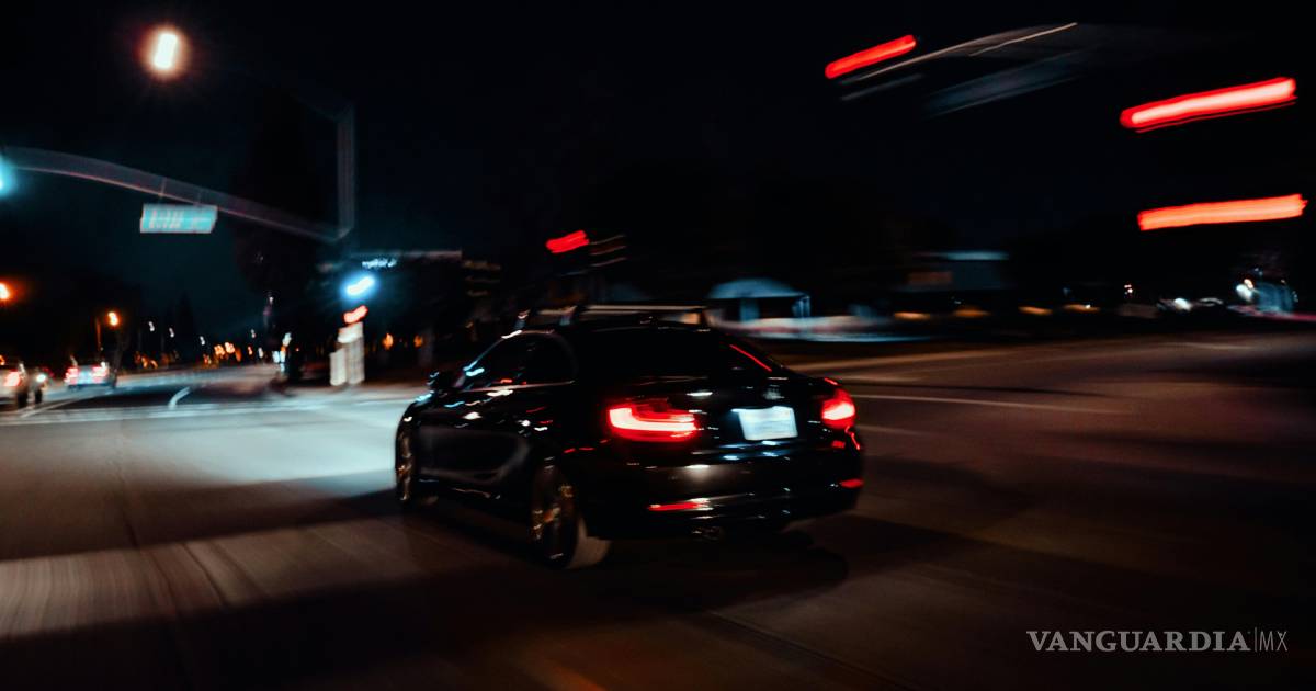 Finalmente, los faros inteligentes van llegando poco a poco a los autos en EU