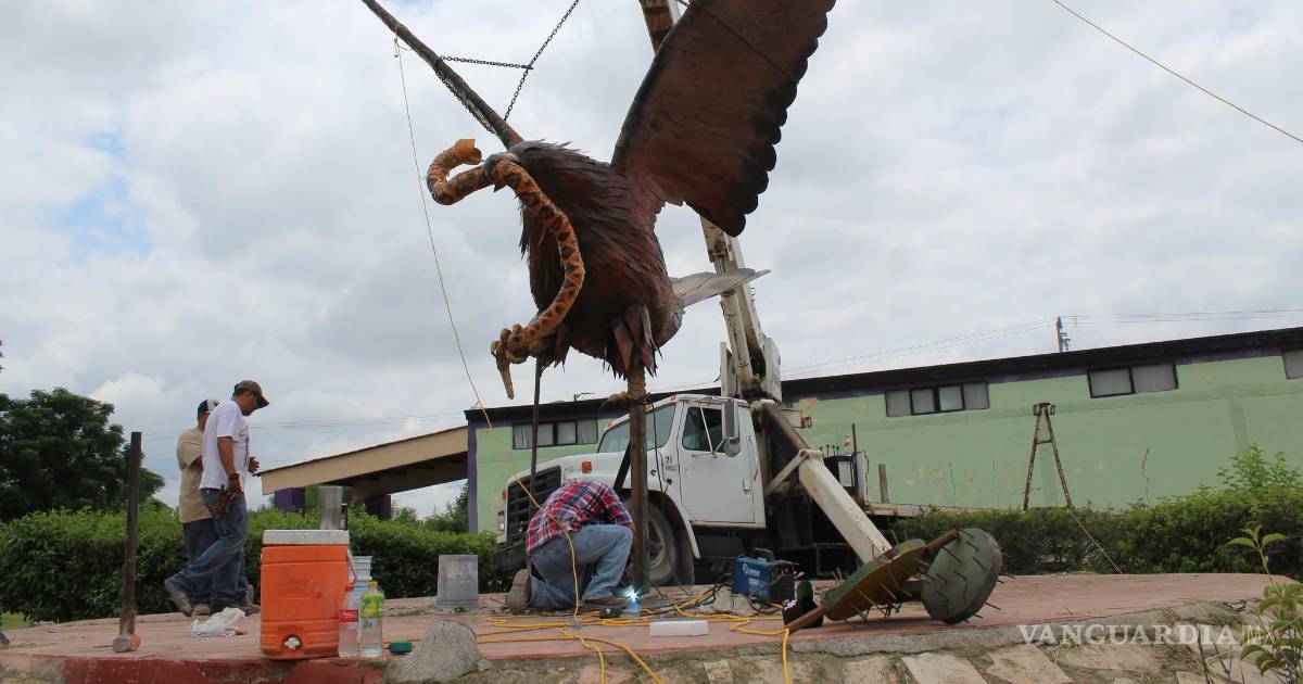 Renuevan el Monumento del Águila para fortalecer la imagen urbana de Zaragoza, Coahuila